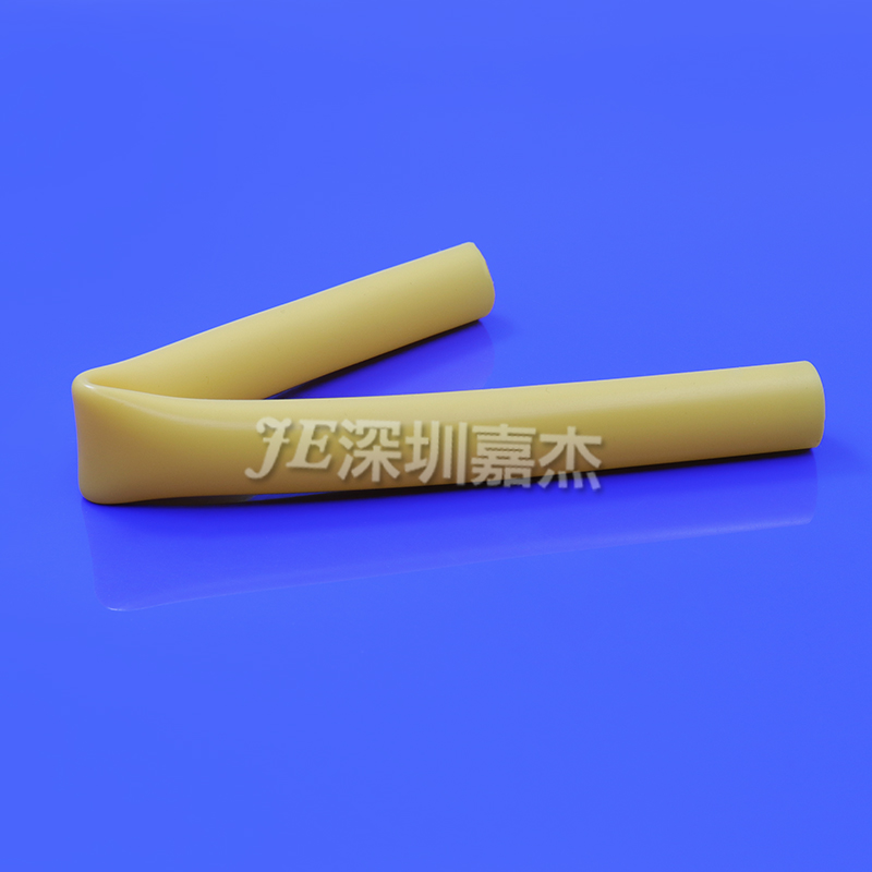 大屌爱骚逼双色硅胶管